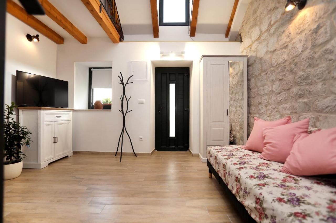 Apartma Mihaella